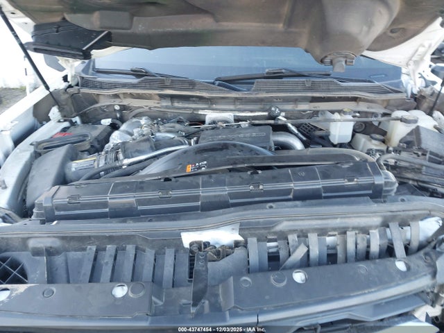 2GC4YNEY9R1133590 Chevrolet Silverado 2500hd 4wd Standard Bed Lt