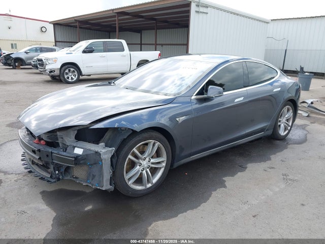 2014 TESLA MODEL S 5YJSA1H11EFP63257 Photo 1