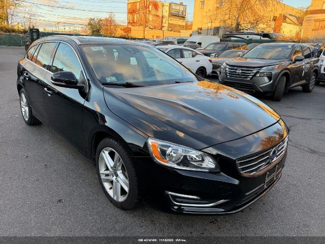 2015 VOLVO V60 YV1612SB9F1186961