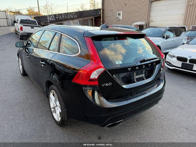 2015 VOLVO V60 YV1612SB9F1186961 Photo 2