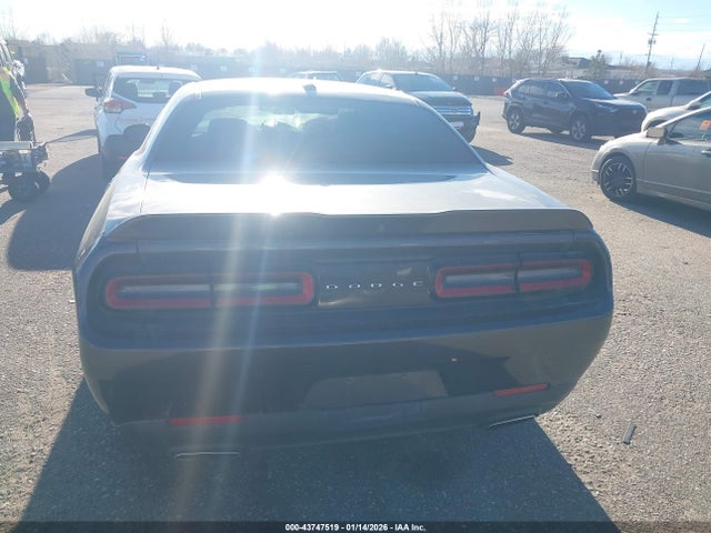 2C3CDZAG5LH138672 Dodge Challenger Sxt