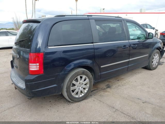 2010 CHRYSLER TOWN & COUNTRY 2A4RR5D13AR152918 Photo 3