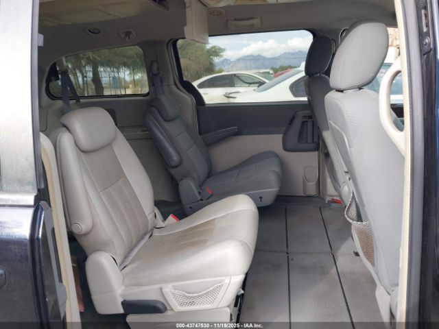 2010 CHRYSLER TOWN & COUNTRY 2A4RR5D13AR152918 Photo 7