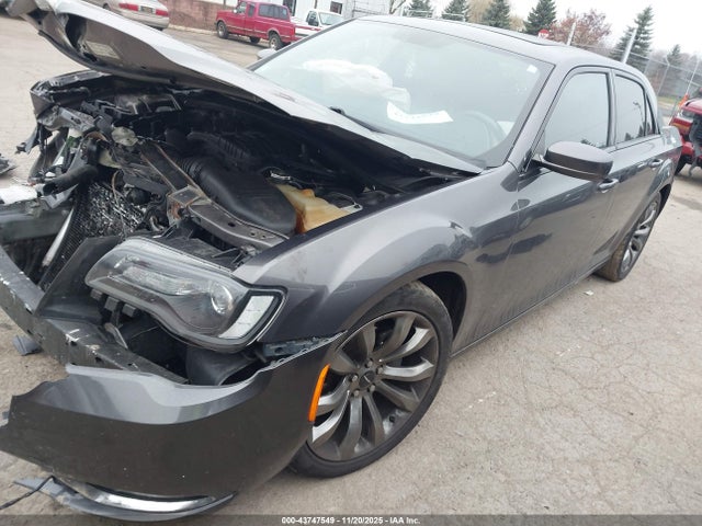 2014 CHRYSLER 300 2C3CCABG3EH331053 Photo 1