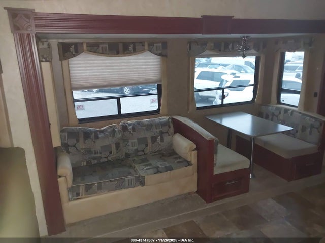 1NL1YFM21E1075605 Yell Canyon Tra