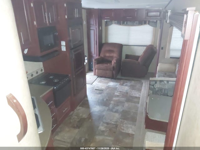 1NL1YFM21E1075605 Yell Canyon Tra