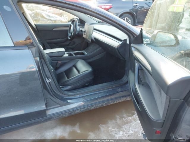 2021 TESLA MODEL 3 5YJ3E1EC7MF060338 Photo 4