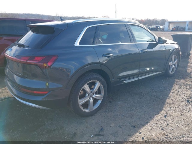 Продажа на аукционе авто 2019 Audi E-tron Premium Plus, vin: WA1VAAGE9KB016984, номер лота: 43747633