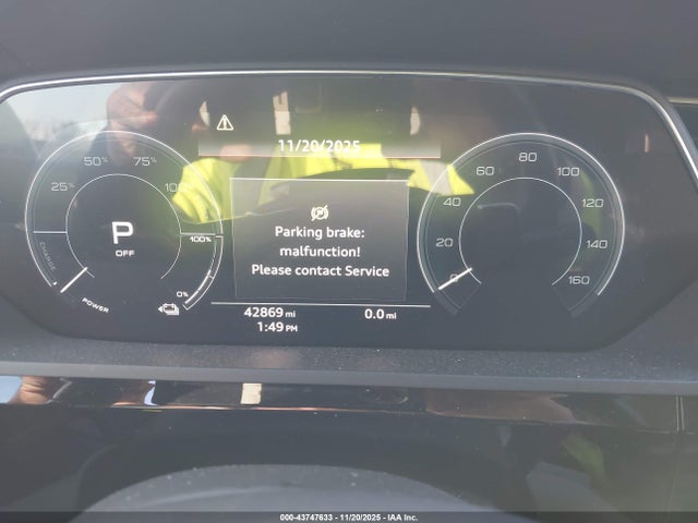 Продажа на аукционе авто 2019 Audi E-tron Premium Plus, vin: WA1VAAGE9KB016984, номер лота: 43747633