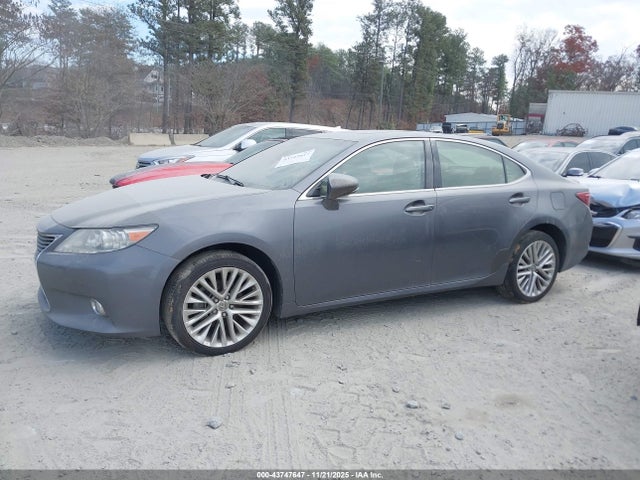 43747647 :رقم المزاد ، JTHBK1GG6D2036408 vin ، 2013 Lexus Es 350 مزاد بيع