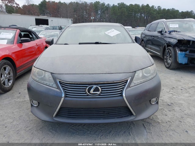 43747647 :رقم المزاد ، JTHBK1GG6D2036408 vin ، 2013 Lexus Es 350 مزاد بيع