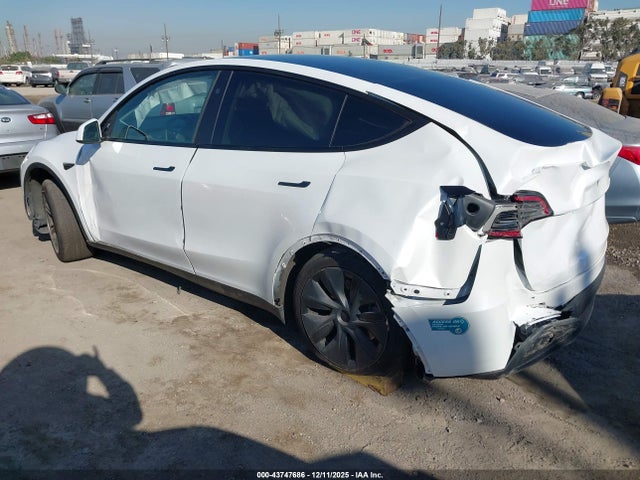 Продаж на аукціоні авто 2025 Tesla Model Y Long Range Dual Motor Rear-wheel Drive, vin: 7SAYGDED5SA375064, номер лоту: 43747686