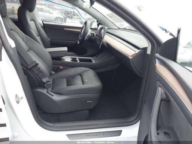 Продаж на аукціоні авто 2025 Tesla Model Y Long Range Dual Motor Rear-wheel Drive, vin: 7SAYGDED5SA375064, номер лоту: 43747686