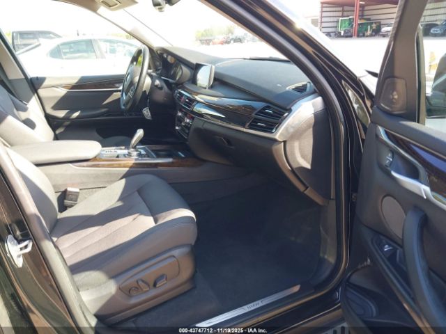 2016 BMW X5 5UXKR0C5XG0S93596 Photo 4