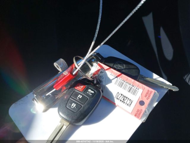 2019 TOYOTA COROLLA 2T1BURHE6KC126227 Photo 10