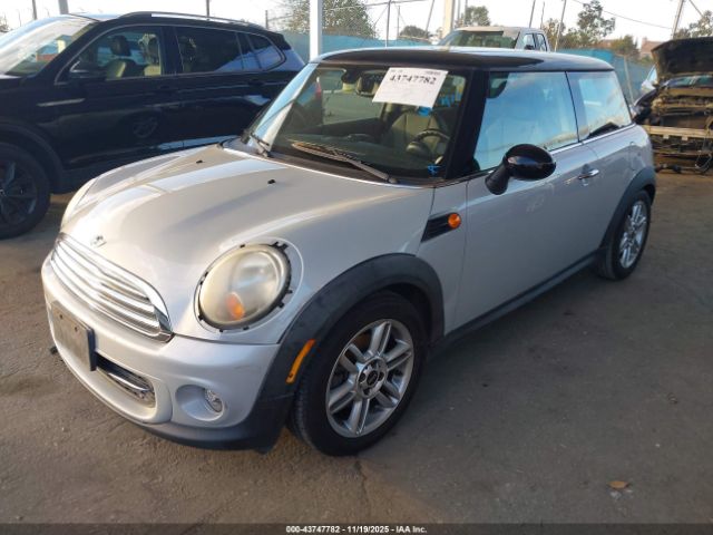 2011 MINI COOPER WMWSU3C55BT092064 Photo 1