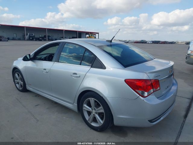 2014 CHEVROLET CRUZE 1G1PE5SB9E7432833 Photo 2