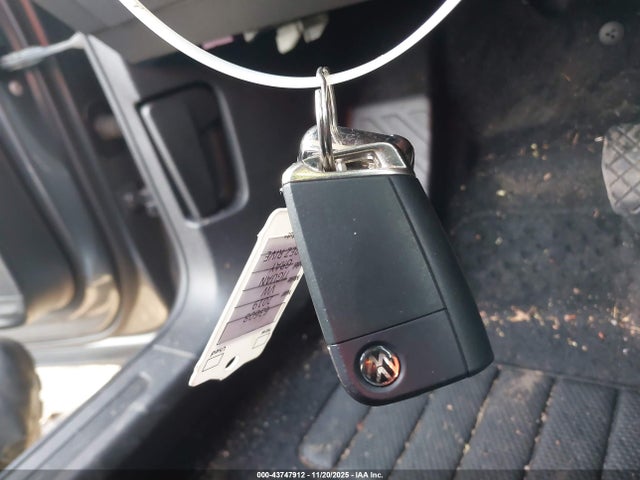 2019 VOLKSWAGEN TIGUAN 3VV2B7AX7KM176746 Photo 10