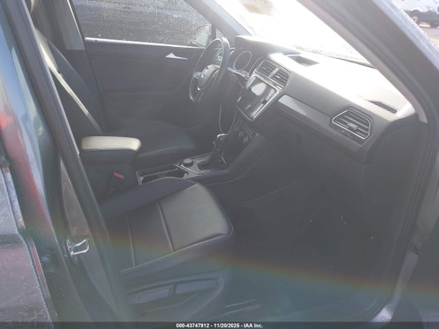 2019 VOLKSWAGEN TIGUAN 3VV2B7AX7KM176746 Photo 4