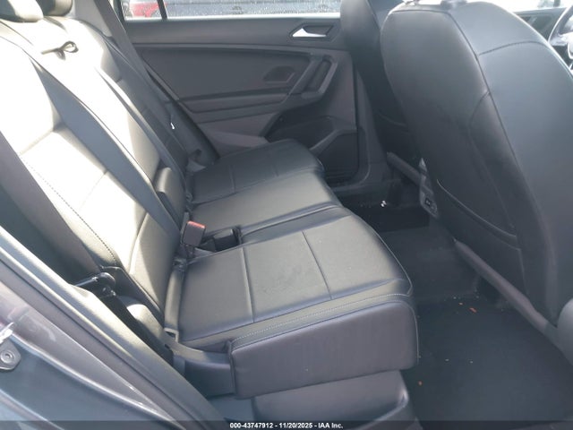 2019 VOLKSWAGEN TIGUAN 3VV2B7AX7KM176746 Photo 7