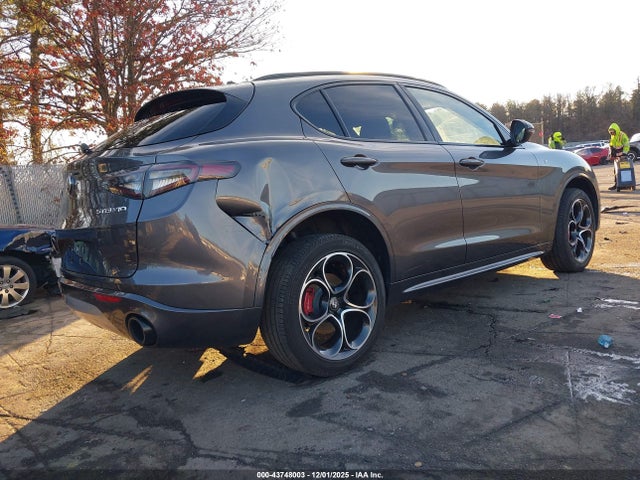 2024 ALFA ROMEO STELVIO ZASPAKBN7R7D70406 Photo 3