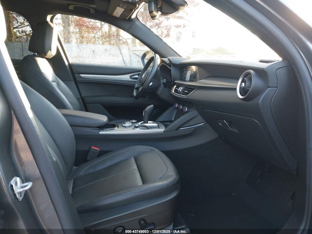 2024 ALFA ROMEO STELVIO ZASPAKBN7R7D70406 Photo 4