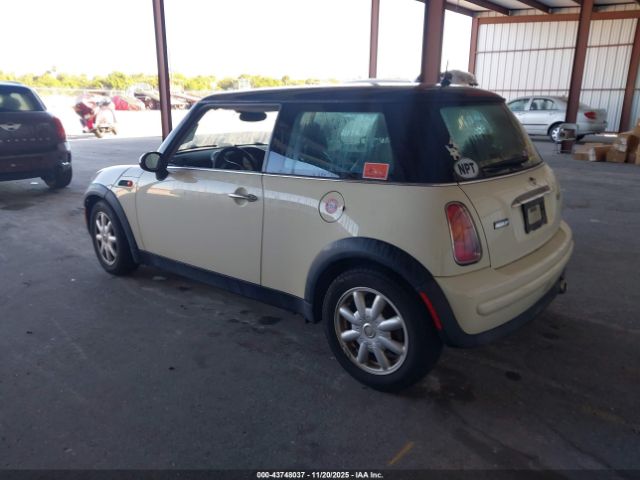2004 MINI COOPER WMWRC33454TJ53215 Photo 2