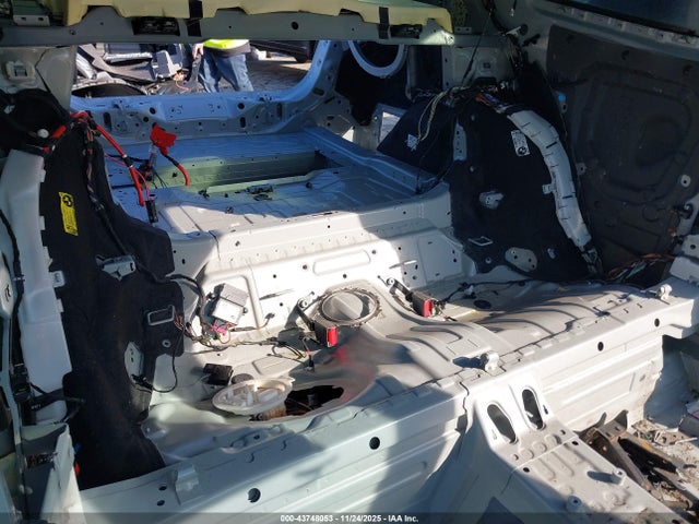BMW M4 Competition 2024 WBS33AZ05RCN73073 Image 8