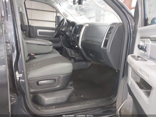 Продажа на аукционе авто 2016 Ram 3500 Slt, vin: 3C63R3HL5GG216734, номер лота: 43748097