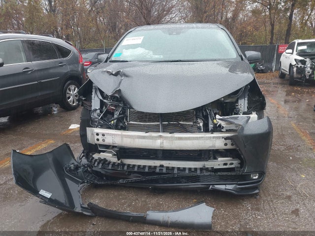 Продажа на аукционе авто 2025 Toyota Sienna Xle, vin: 5TDJRKEC4SS225868, номер лота: 43748114