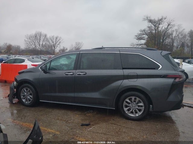 Продажа на аукционе авто 2025 Toyota Sienna Xle, vin: 5TDJRKEC4SS225868, номер лота: 43748114