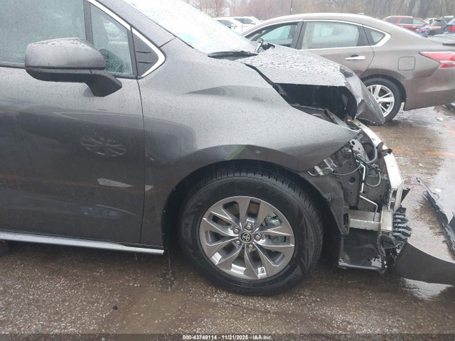 Продажа на аукционе авто 2025 Toyota Sienna Xle, vin: 5TDJRKEC4SS225868, номер лота: 43748114
