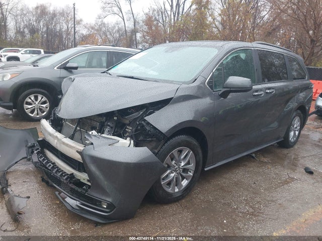 Продажа на аукционе авто 2025 Toyota Sienna Xle, vin: 5TDJRKEC4SS225868, номер лота: 43748114