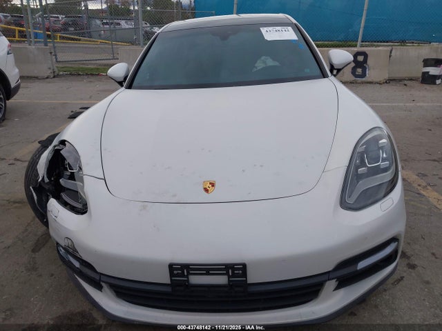 WP0AB2A75JL136839 Porsche Panamera 4s
