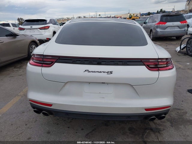 WP0AB2A75JL136839 Porsche Panamera 4s