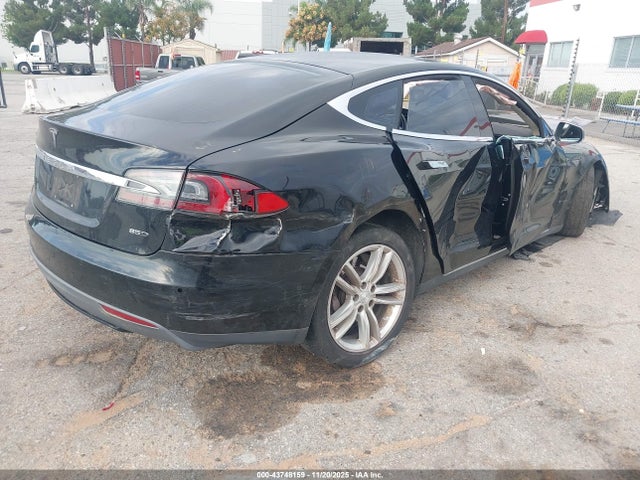 2015 TESLA MODEL S 5YJSA1E29FF116703 Photo 3