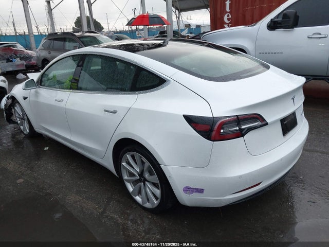 2019 TESLA MODEL 3 5YJ3E1EBXKF365773 Photo 2