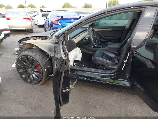 2021 TESLA MODEL 3 5YJ3E1EC9MF034744 Photo 4