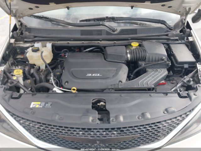 2017 CHRYSLER PACIFICA 2C4RC1DG3HR588974 Photo 9