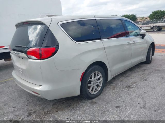 2017 CHRYSLER PACIFICA 2C4RC1DG3HR588974 Photo 3