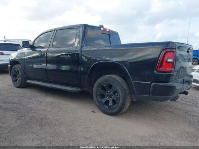 2025 RAM 1500 1C6SRFFPXSN730372 Photo 2