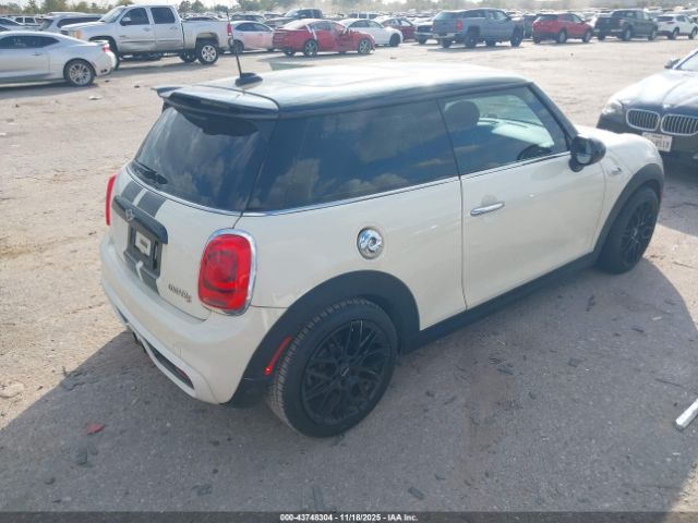 2015 MINI HARDTOP WMWXP7C5XF2C60168 Photo 3