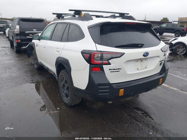 2024 SUBARU OUTBACK 4S4BTGUD6R3225343 Photo 2