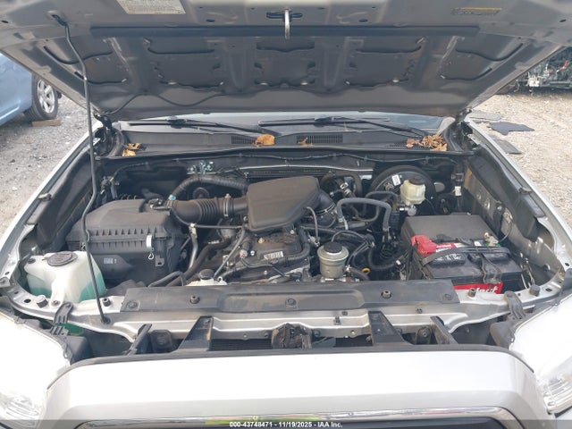 5TFAX5GN7JX130056 Toyota Tacoma Sr5