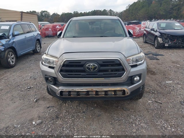 5TFAX5GN7JX130056 Toyota Tacoma Sr5