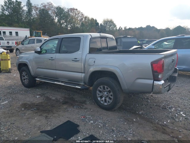 5TFAX5GN7JX130056 Toyota Tacoma Sr5