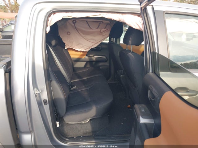 5TFAX5GN7JX130056 Toyota Tacoma Sr5