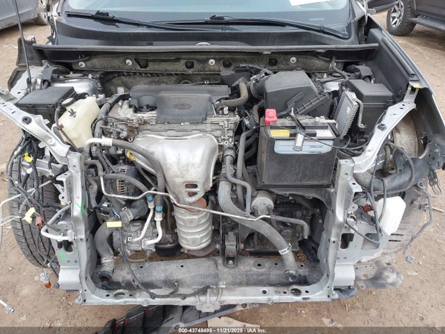 2018 TOYOTA RAV4 JTMBFREV4JJ221936 Photo 9