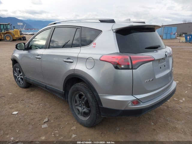 2018 TOYOTA RAV4 JTMBFREV4JJ221936 Photo 2