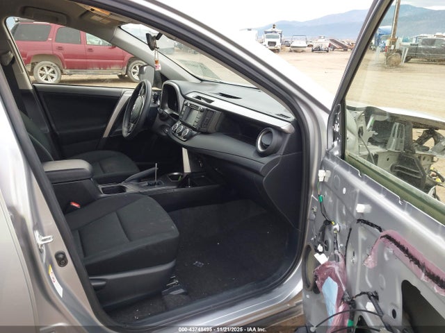 2018 TOYOTA RAV4 JTMBFREV4JJ221936 Photo 4